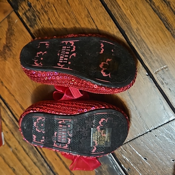 Stuart Weitzman Baby Shoes - Picture 3 of 6